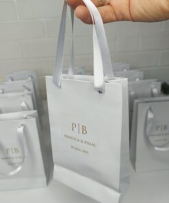 Sac Cadeau à Cordon en Satin Blanc