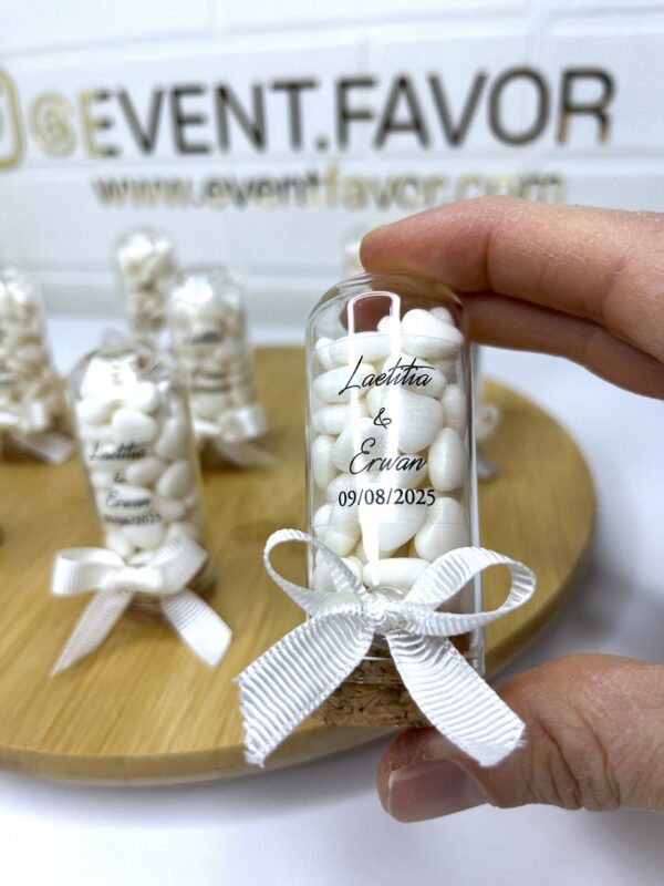 Bonbons Cadeaux en Petite Bouteille Tube