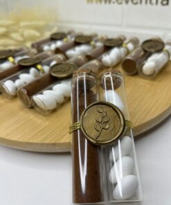 Duo de Café et Bonbons en Bouteilles